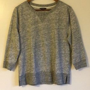 LIKE NEW!! GRAY SWEATSHIRT